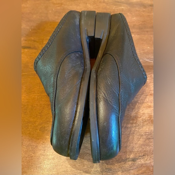 💥Ariat Black Leather Round Toe Mules💥 - Picture 3 of 11